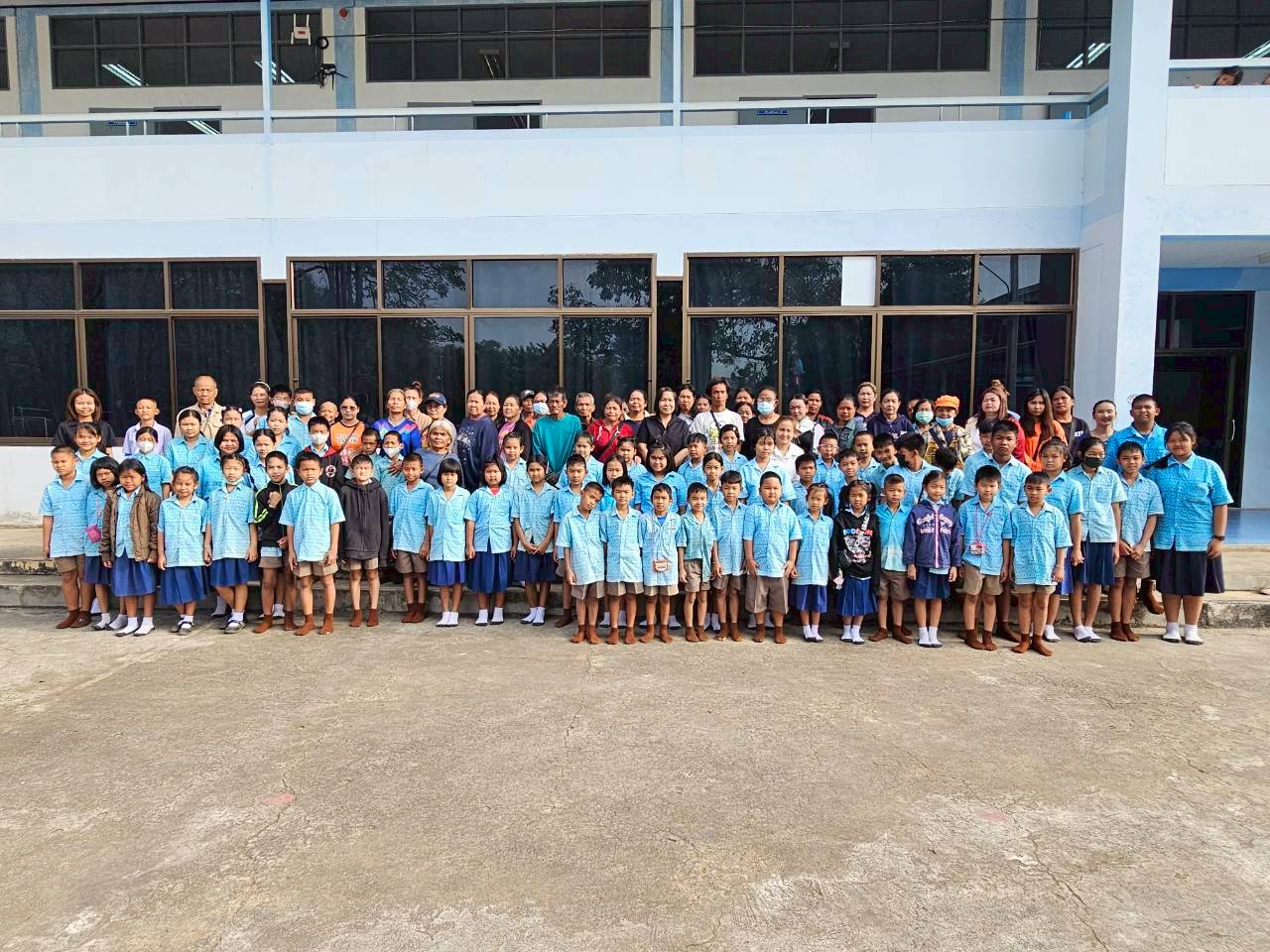 มอบทุนปัจจัยพื้นฐาน นักเรียนยากจน กสศ.